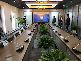 蔚蓝世界公司使用MAXHUB香蕉视频污黄下载