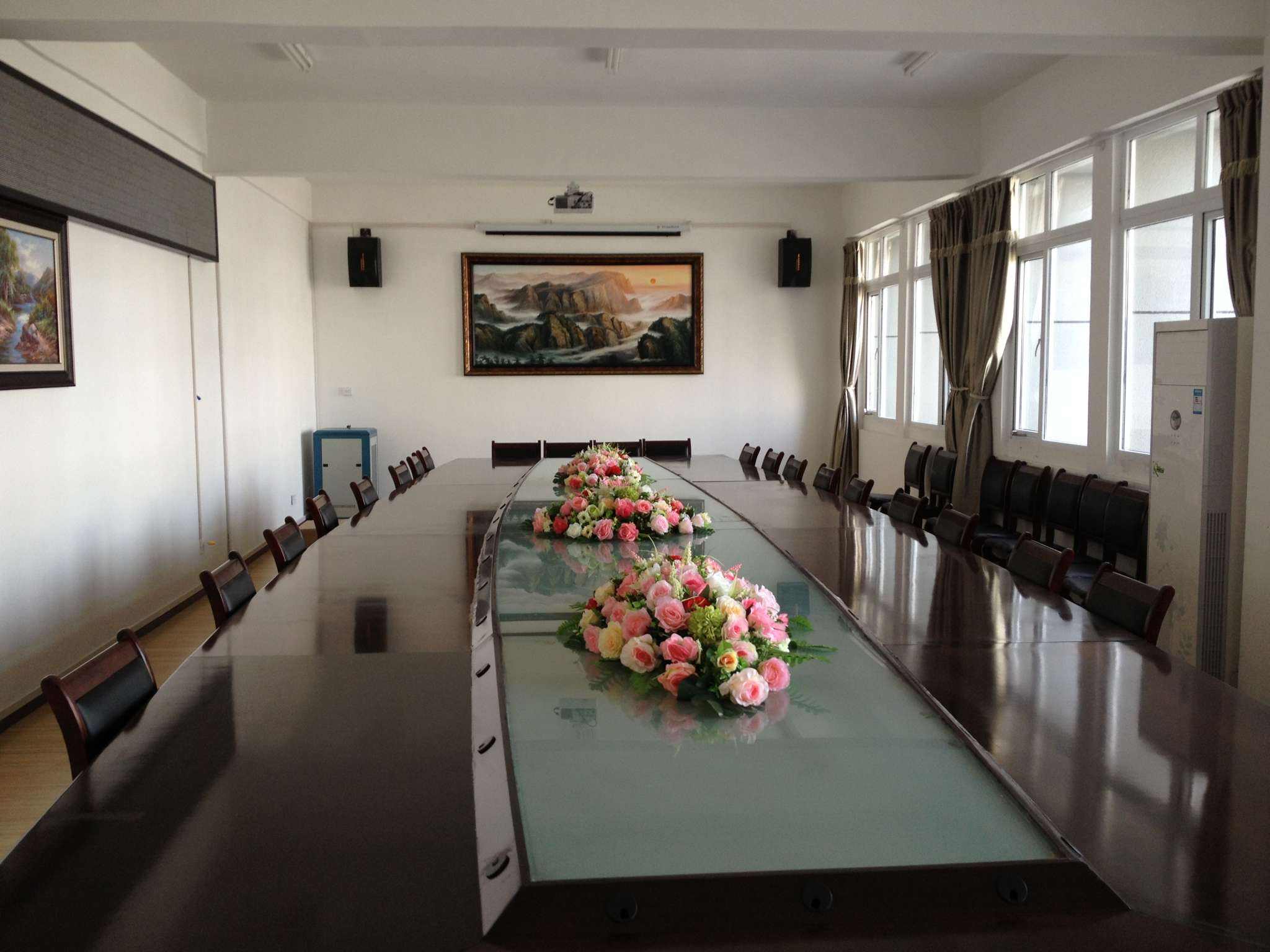 为什么说香蕉视频污黄下载一体机是未来会议办公新方向？