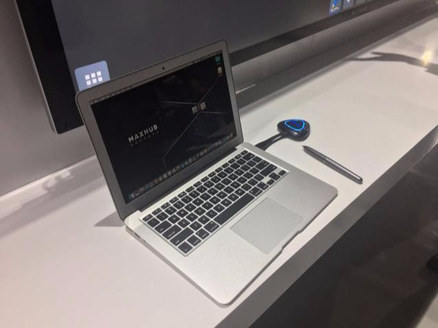 MAXHUB使用无线传屏器时候，只传屏图像吗？