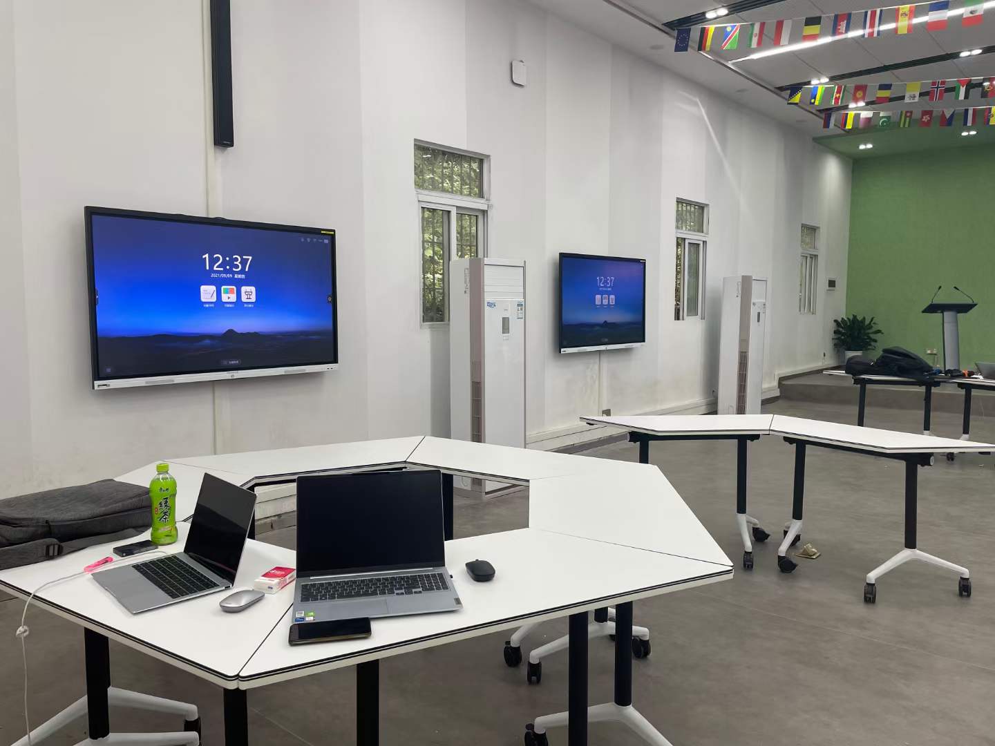 精英律师的会议室应该用MAXHUB香蕉视频污黄下载来录音、录屏