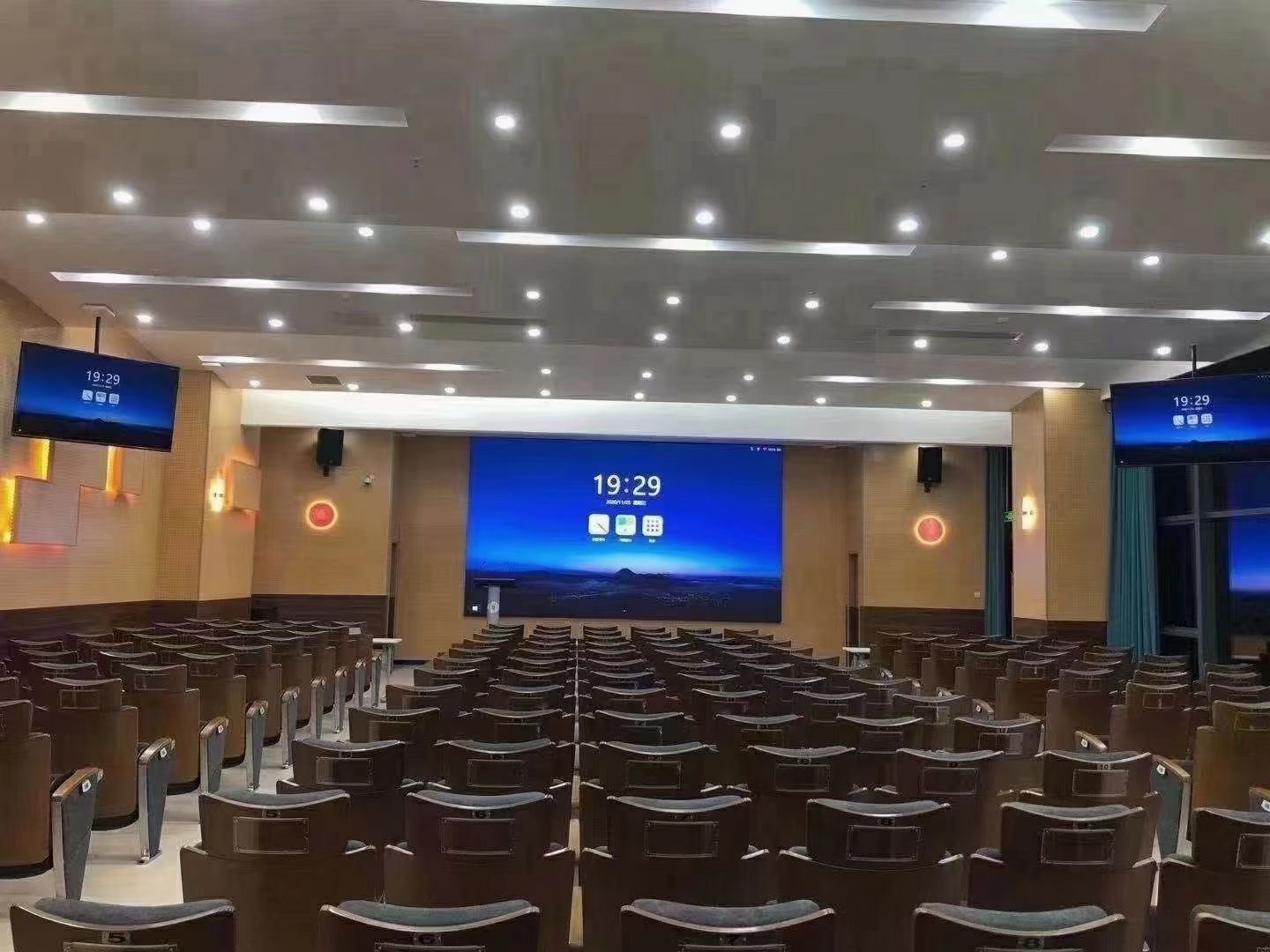 会议触控一体机真能抚平会议行业的痛点？